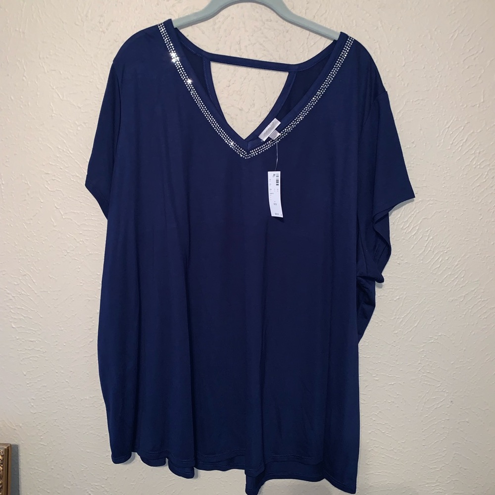 NWT plus size 30/32 avenue top with rhinestones